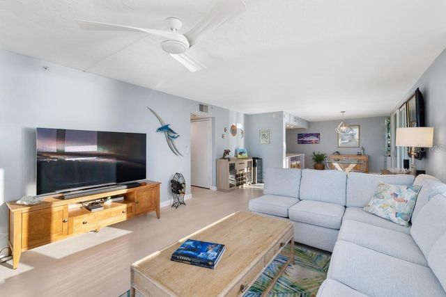 627 ALHAMBRA ROAD 604, Venice, FL 34285