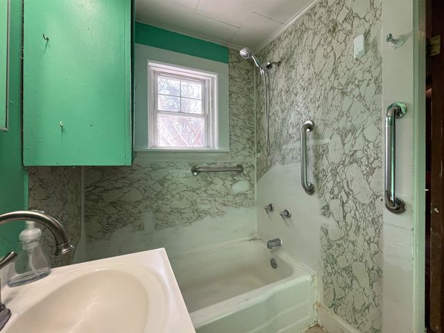 113 Meadow Street, Littleton, NH 03561