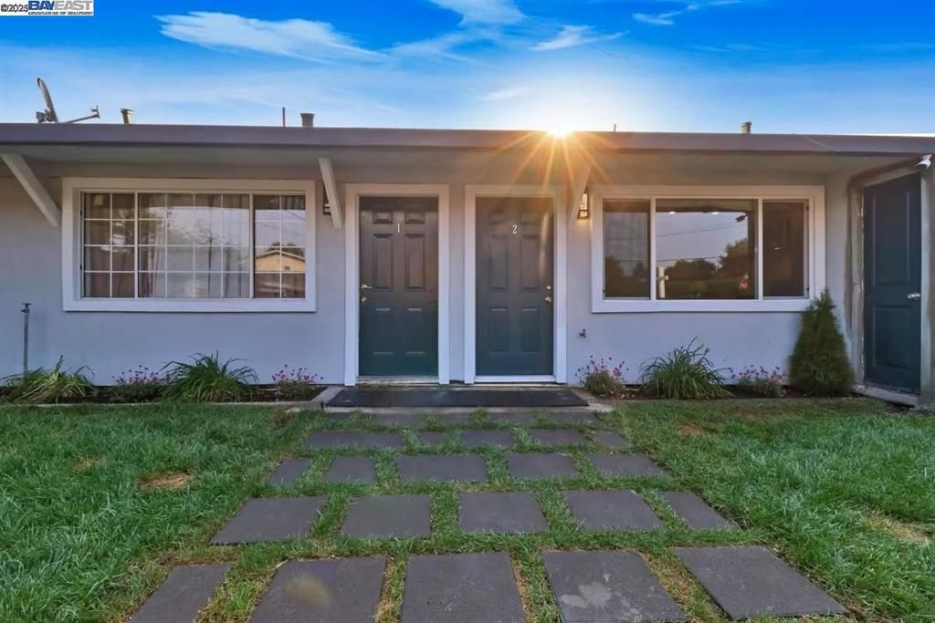 2118 Addison Ave, East Palo Alto, CA 94303