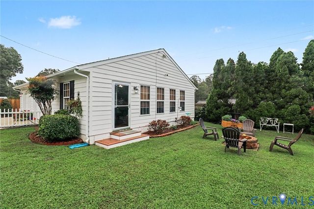 7113 Perrin Dr, Prince George, VA 23875