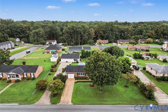 7113 Perrin Dr, Prince George, VA 23875