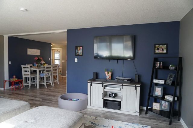 1007 11th Street, Charles City, IA 50616