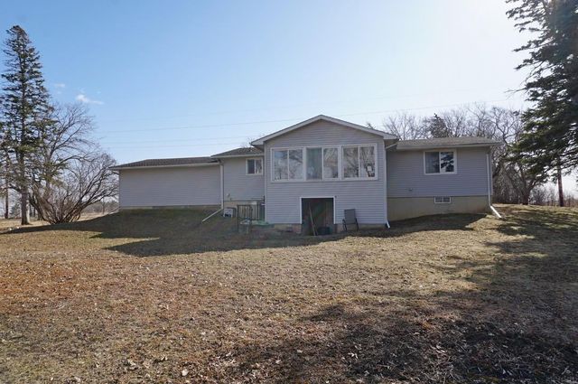 1007 11th Street, Charles City, IA 50616