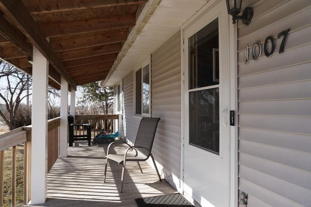 1007 11th Street, Charles City, IA 50616