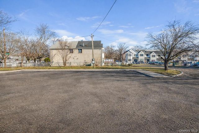 327A Mersereau Avenue, Staten Island, NY 10303