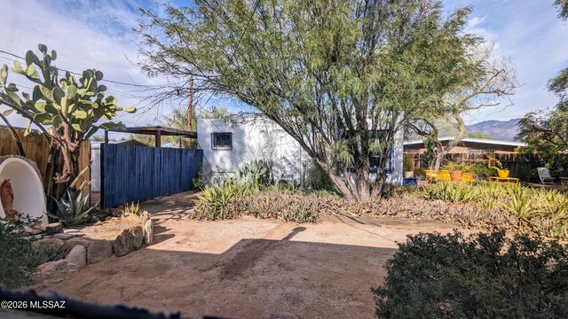 2123 E Fort Lowell Road, Tucson, AZ 85719