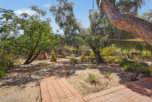2123 E Fort Lowell Road, Tucson, AZ 85719