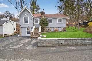 6 Glendale Road, Greenwood Lake, NY 10925
