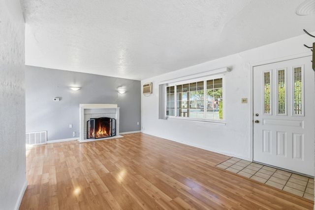 10 10 E Vivian Dr, Pleasant Hill, CA 94523