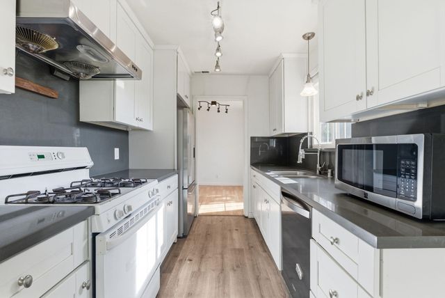 10 10 E Vivian Dr, Pleasant Hill, CA 94523