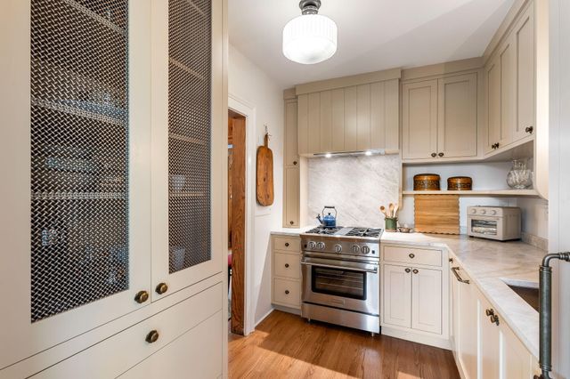 63 King Street, Charleston, SC 29401