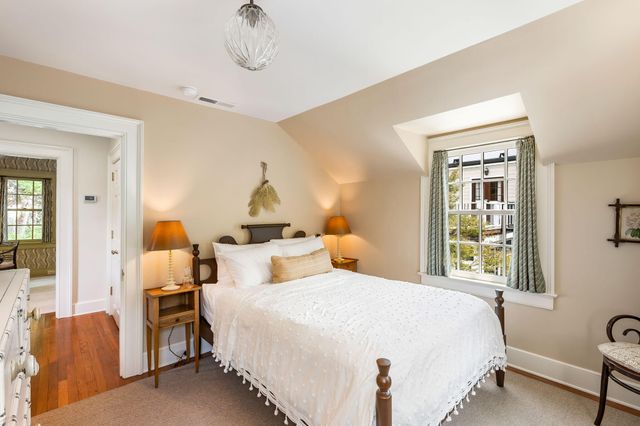 63 King Street, Charleston, SC 29401