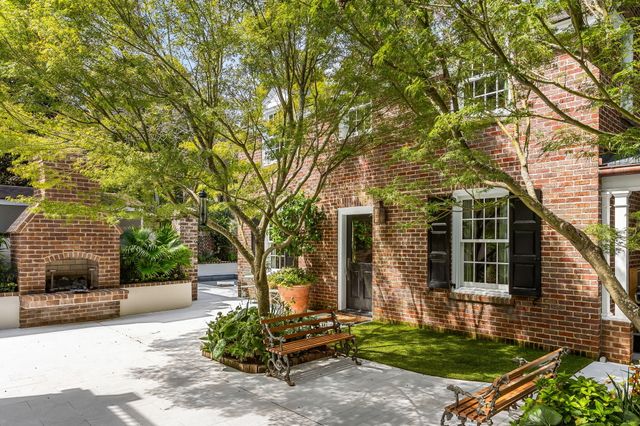 63 King Street, Charleston, SC 29401