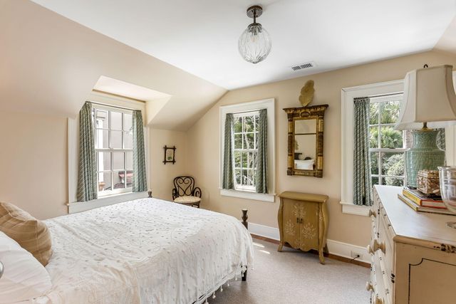 63 King Street, Charleston, SC 29401