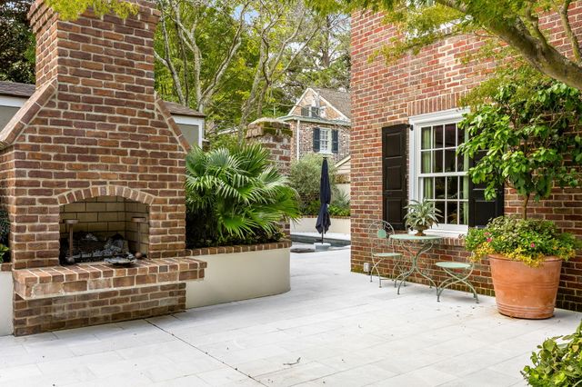 63 King Street, Charleston, SC 29401