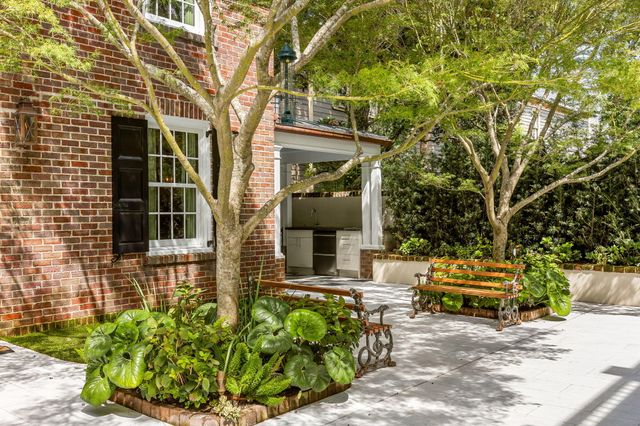 63 King Street, Charleston, SC 29401