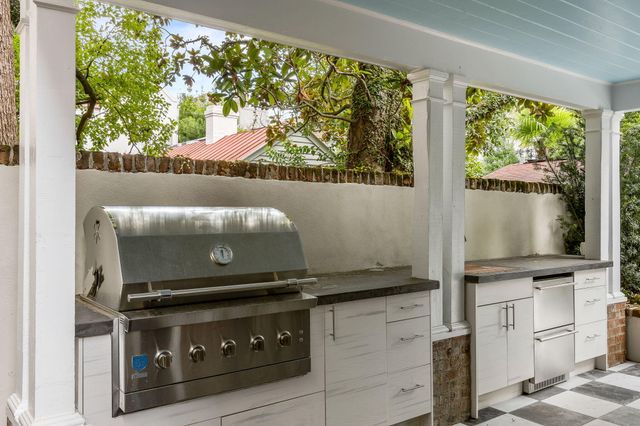 63 King Street, Charleston, SC 29401