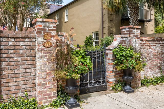 63 King Street, Charleston, SC 29401