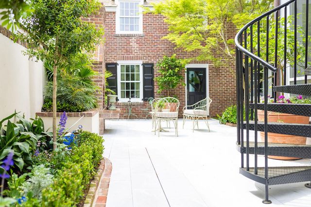 63 King Street, Charleston, SC 29401