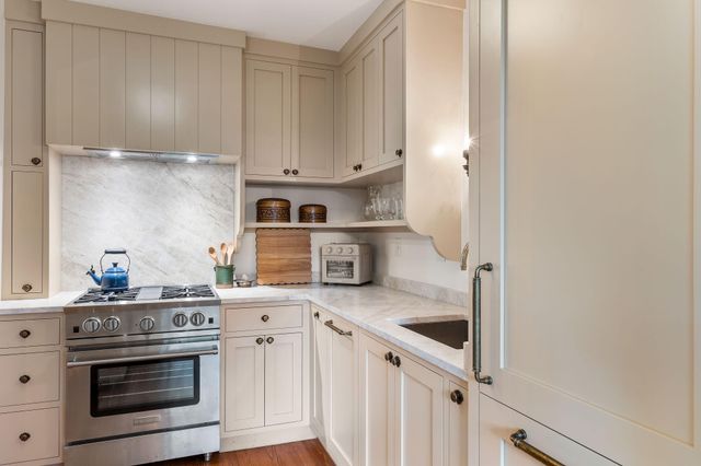 63 King Street, Charleston, SC 29401