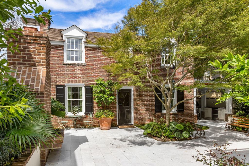 63 King Street, Charleston, SC 29401