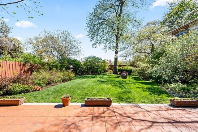 86-33 Palo Alto Street, Holliswood, NY 11423