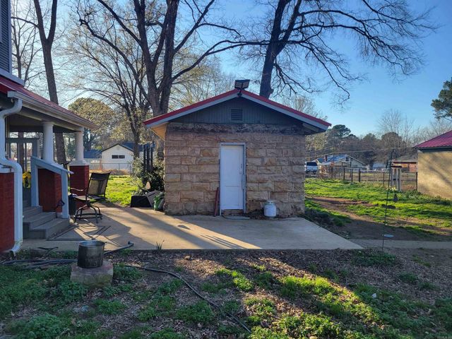 709 N Morrill Street, Morrilton, AR 72110