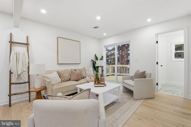 13815 JARRETTSVILLE PIKE, Phoenix, MD 21131