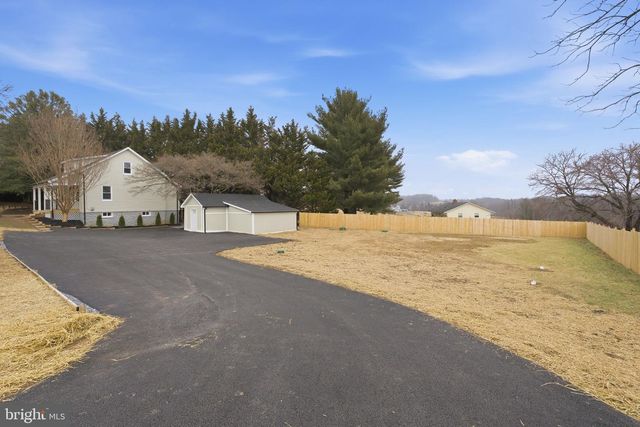 13815 JARRETTSVILLE PIKE, Phoenix, MD 21131