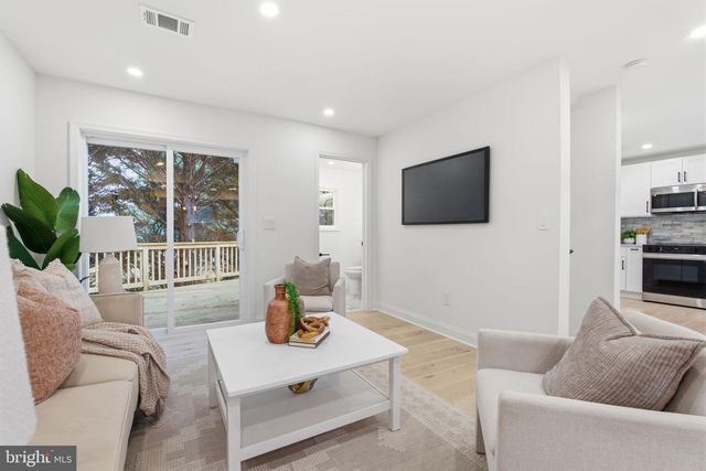 13815 JARRETTSVILLE PIKE, Phoenix, MD 21131