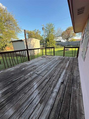 340 NW 62nd St, Lawton, OK 73505