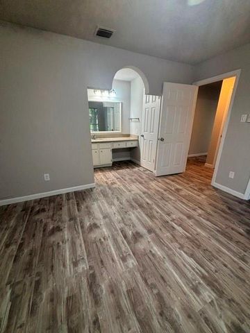 122 Greenshire Drive, League City, TX 77573