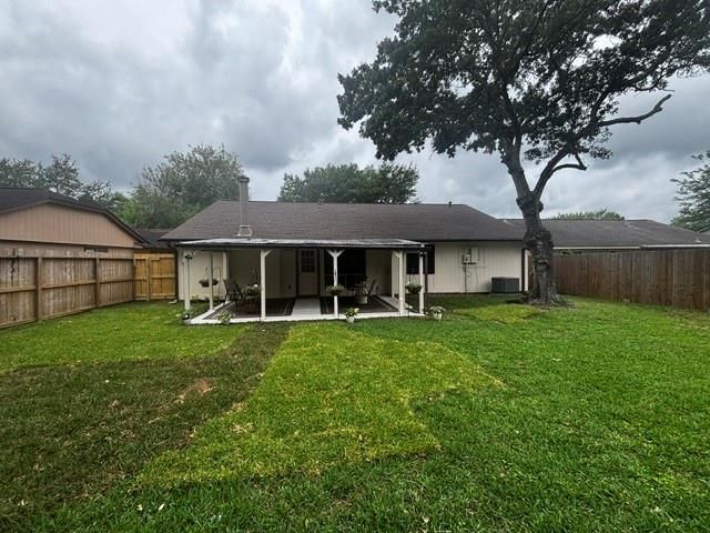 122 Greenshire Drive, League City, TX 77573