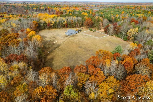 1125 Chaput Drive, Sears, MI 49679