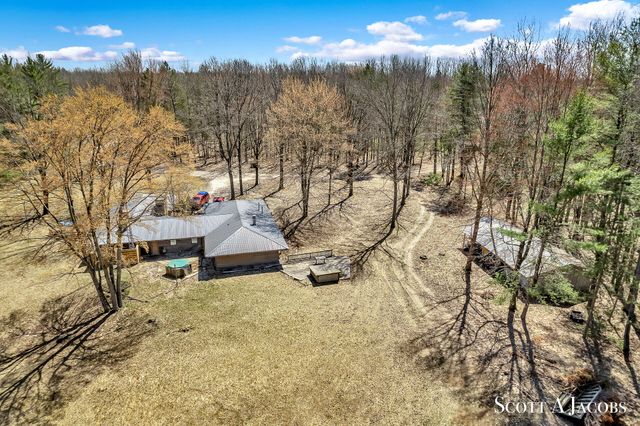 1125 Chaput Drive, Sears, MI 49679