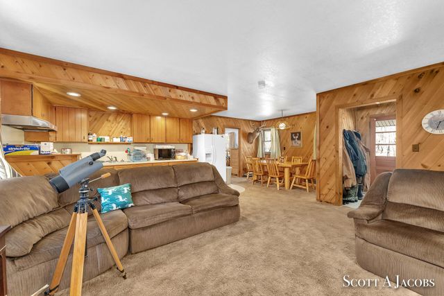 1125 Chaput Drive, Sears, MI 49679