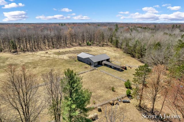 1125 Chaput Drive, Sears, MI 49679