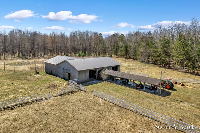 1125 Chaput Drive, Sears, MI 49679