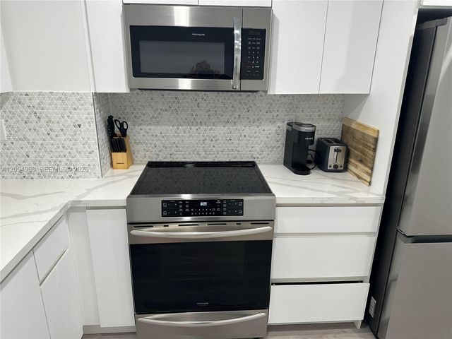 2655 Collins Avenue 608, Miami Beach, FL 33140