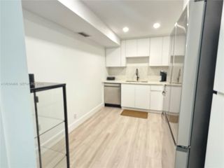 2655 Collins Avenue 608, Miami Beach, FL 33140