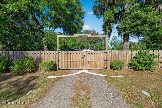 86112 LOFTON Court, Yulee, FL 32097