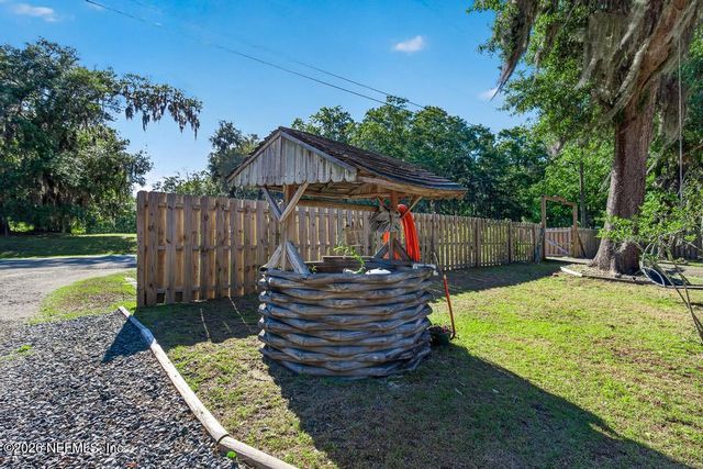 86112 LOFTON Court, Yulee, FL 32097