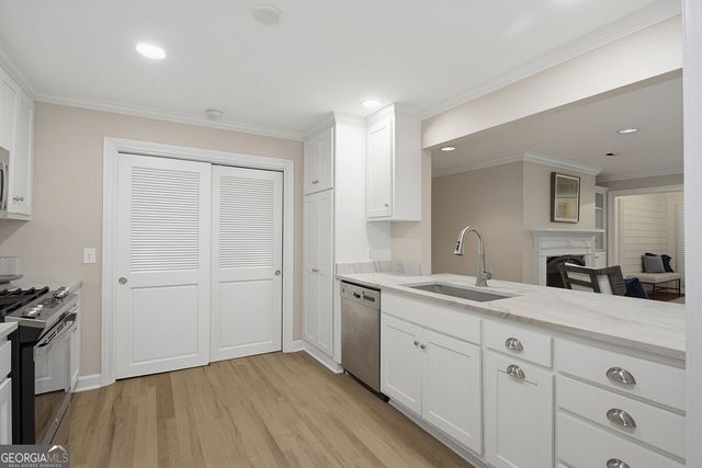 494 Ansley Walk Terrace NE, Atlanta, GA 30309