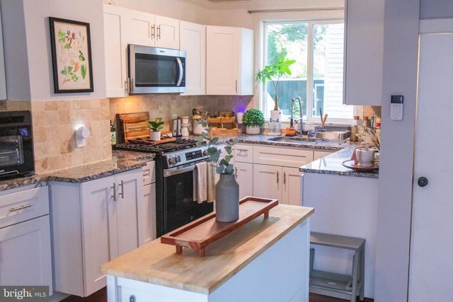 112 W MAIDEN LN, Somerdale, NJ 08083