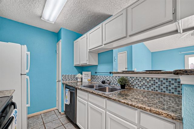 2121 Hepburn Street 1106, Houston, TX 77054