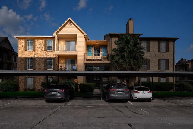 2121 Hepburn Street 1106, Houston, TX 77054
