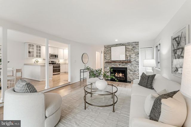 2261 CEDAR COVE CT, Reston, VA 20191