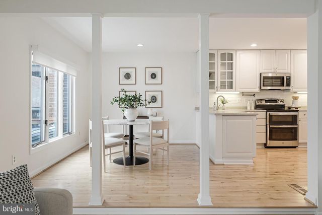 2261 CEDAR COVE CT, Reston, VA 20191