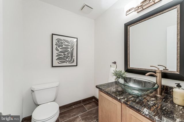 2261 CEDAR COVE CT, Reston, VA 20191