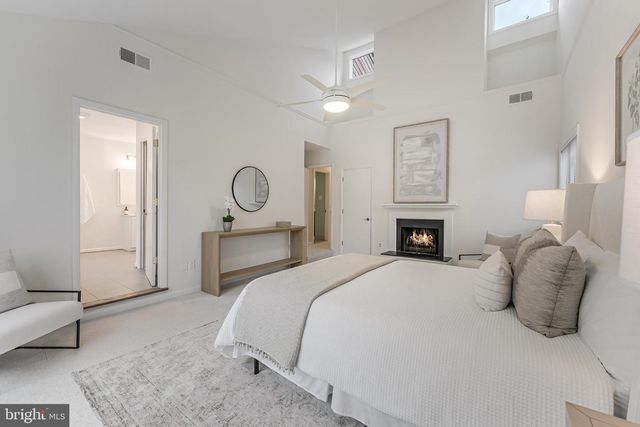 2261 CEDAR COVE CT, Reston, VA 20191